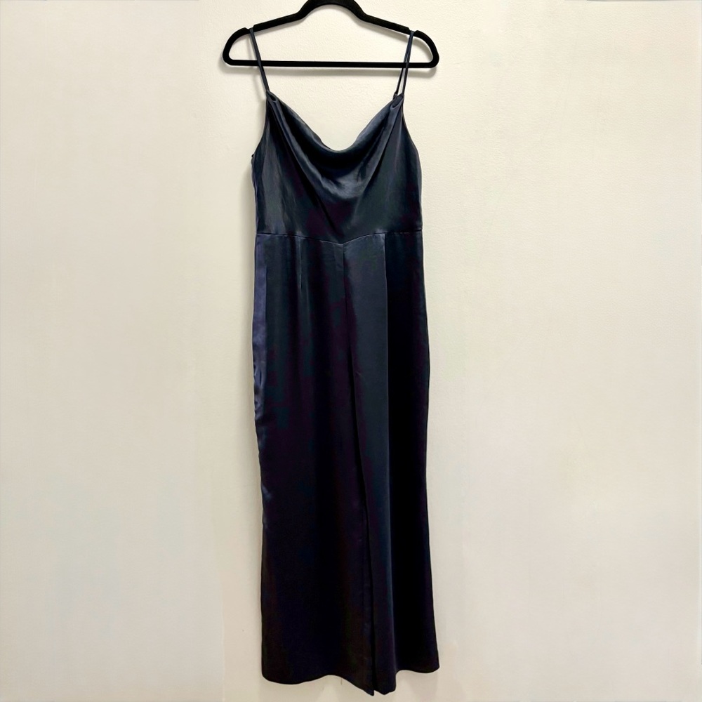 12 Rue Colette Midnight Navy Satin Jumpsuit Size L - Picture 2 of 14